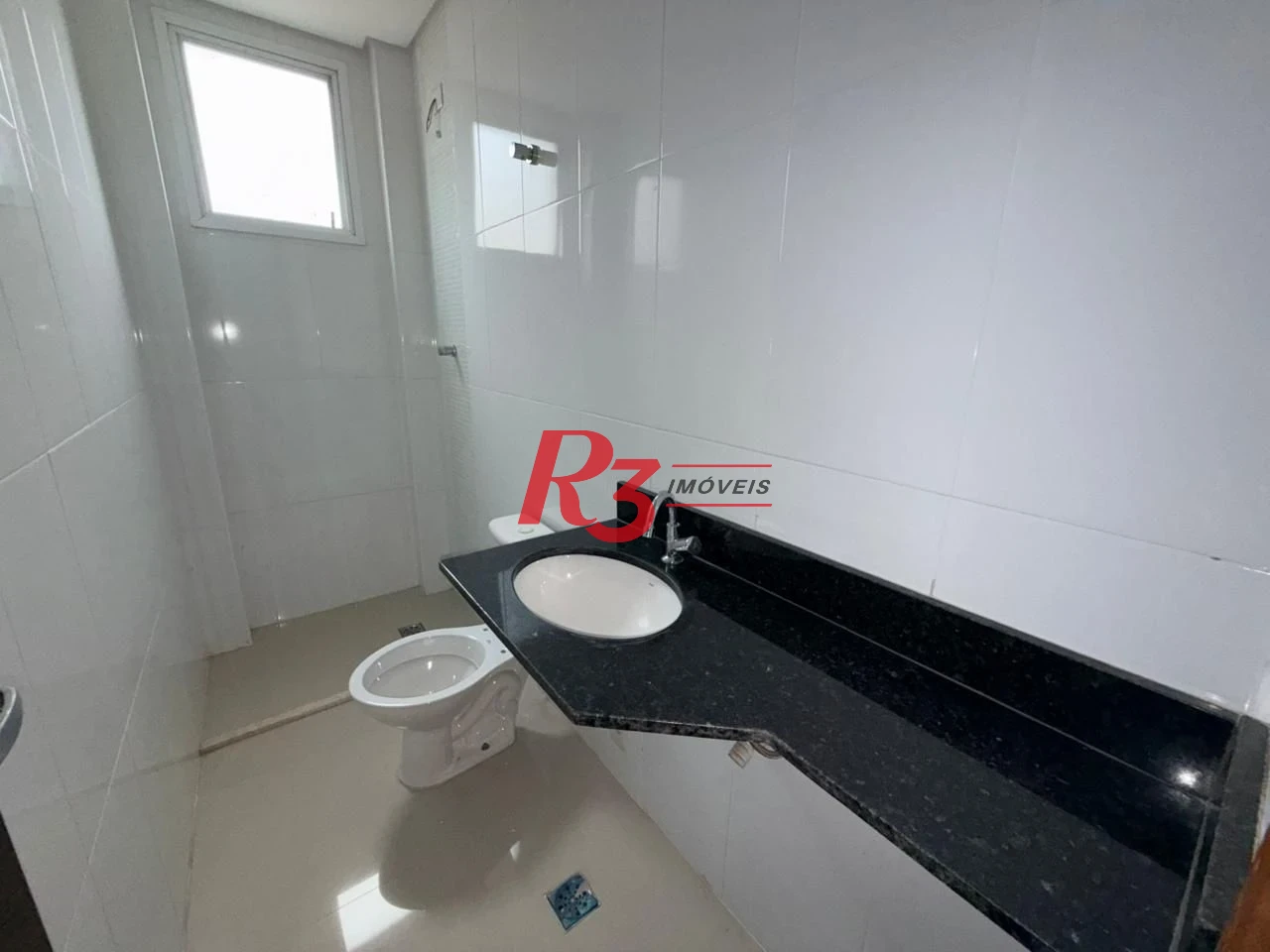 Casa com 3 dormitórios à venda, 350 m² por R$ 1.300.000,00 - Embaré - Santos/SP