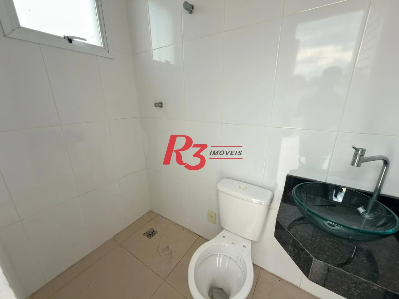 Casa com 3 dormitórios à venda, 350 m² por R$ 1.300.000,00 - Embaré - Santos/SP