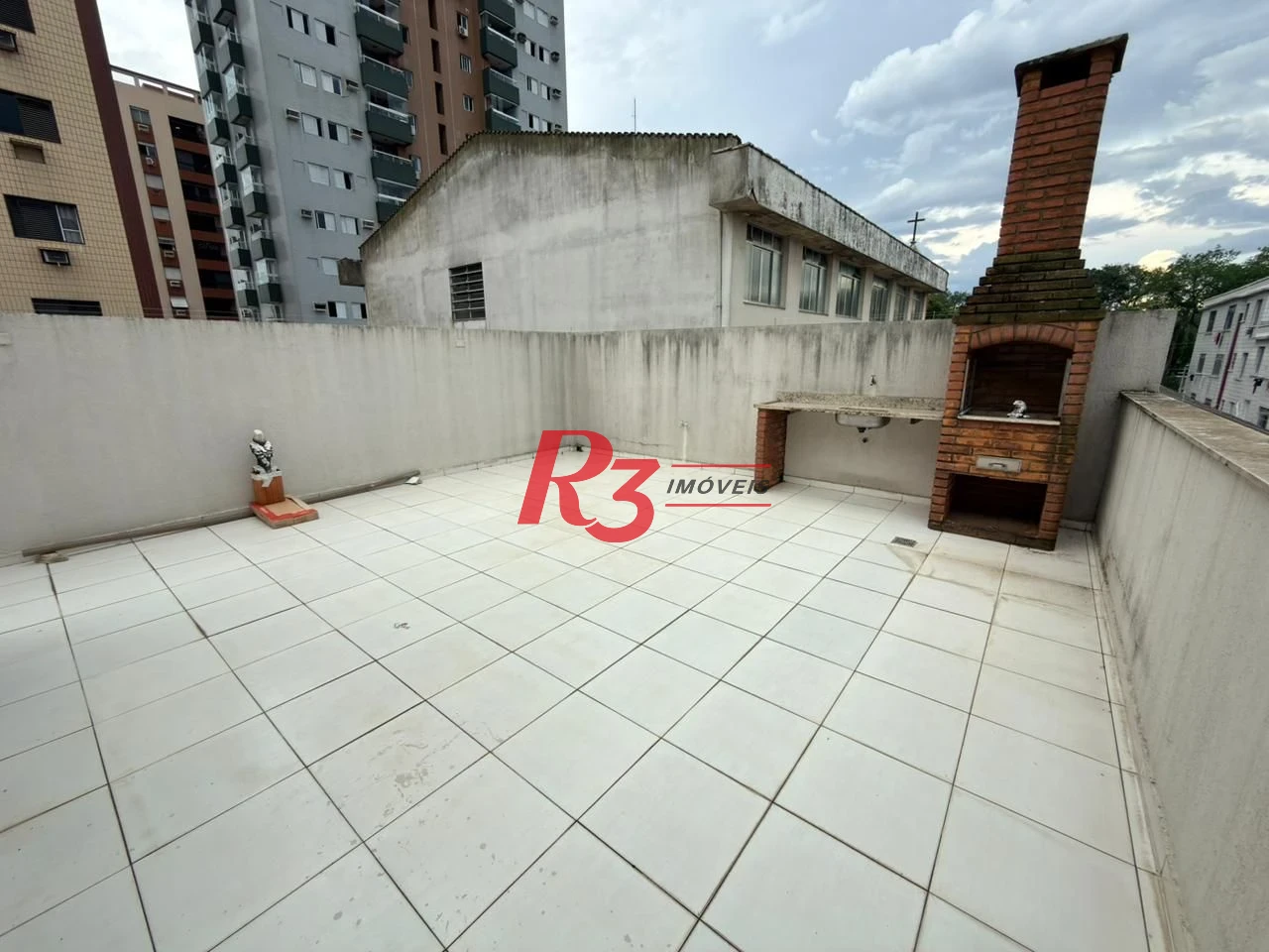 Casa com 3 dormitórios à venda, 350 m² por R$ 1.300.000,00 - Embaré - Santos/SP