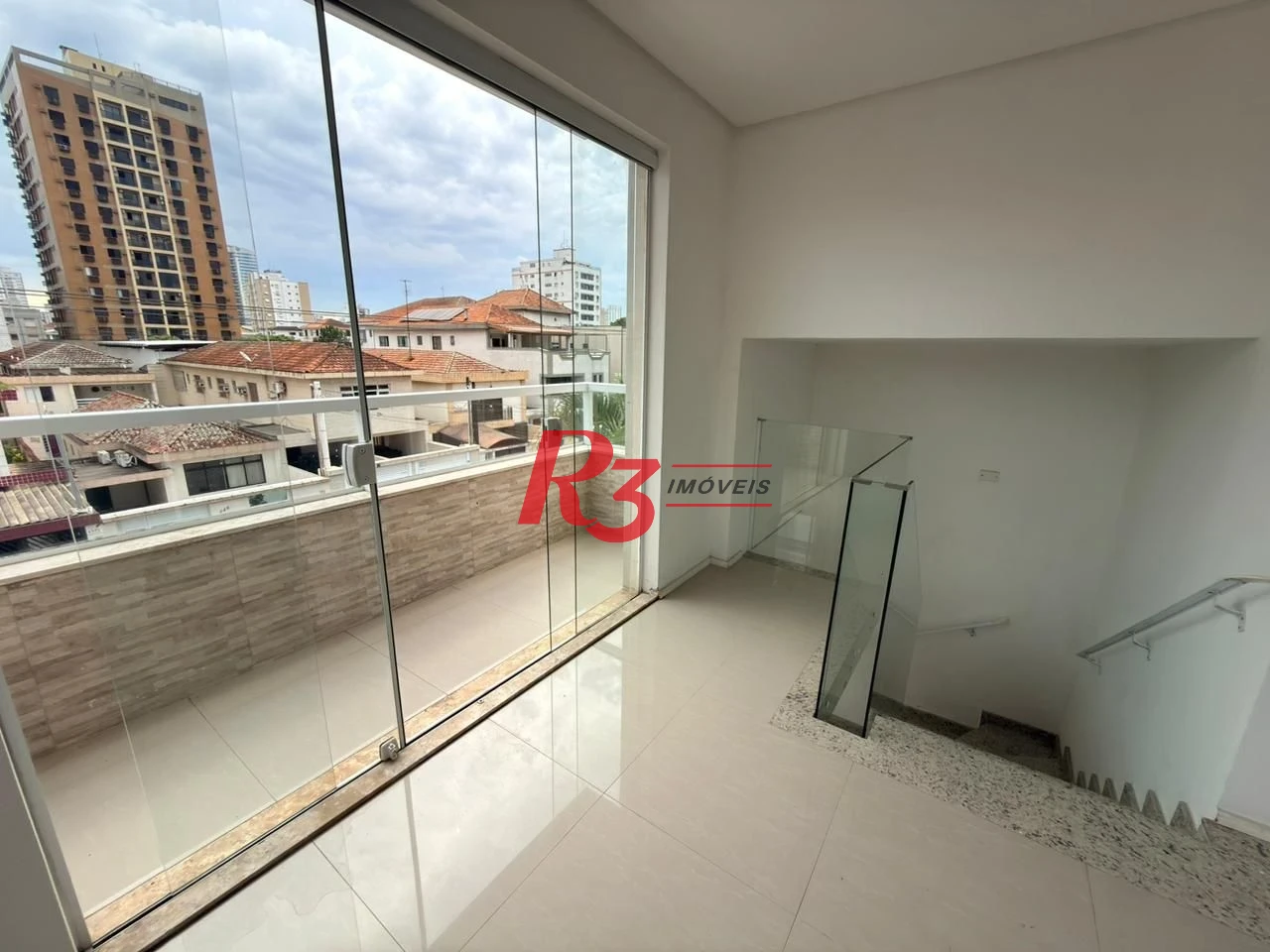 Casa com 3 dormitórios à venda, 350 m² por R$ 1.300.000,00 - Embaré - Santos/SP