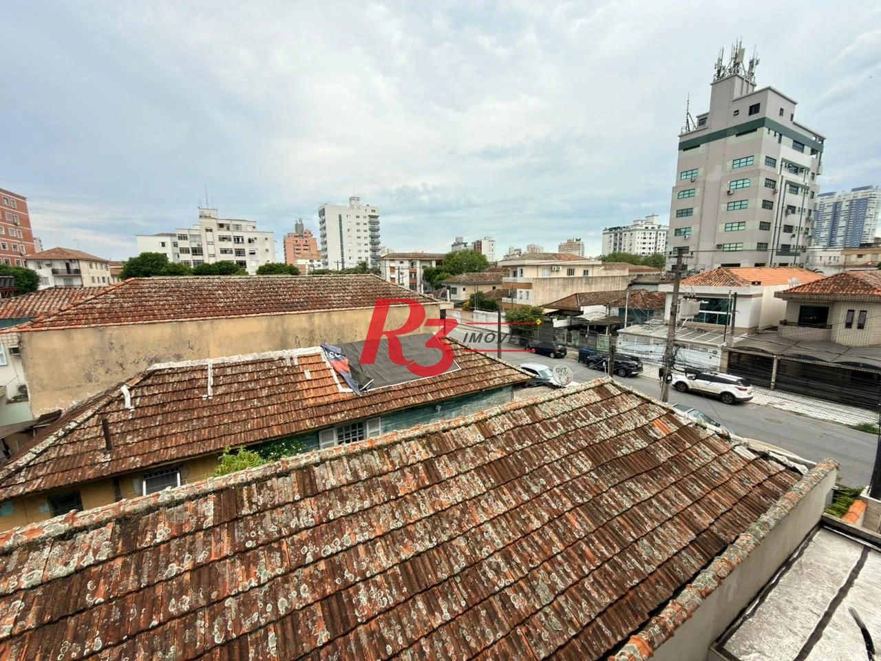 Casa com 3 dormitórios à venda, 350 m² por R$ 1.300.000,00 - Embaré - Santos/SP