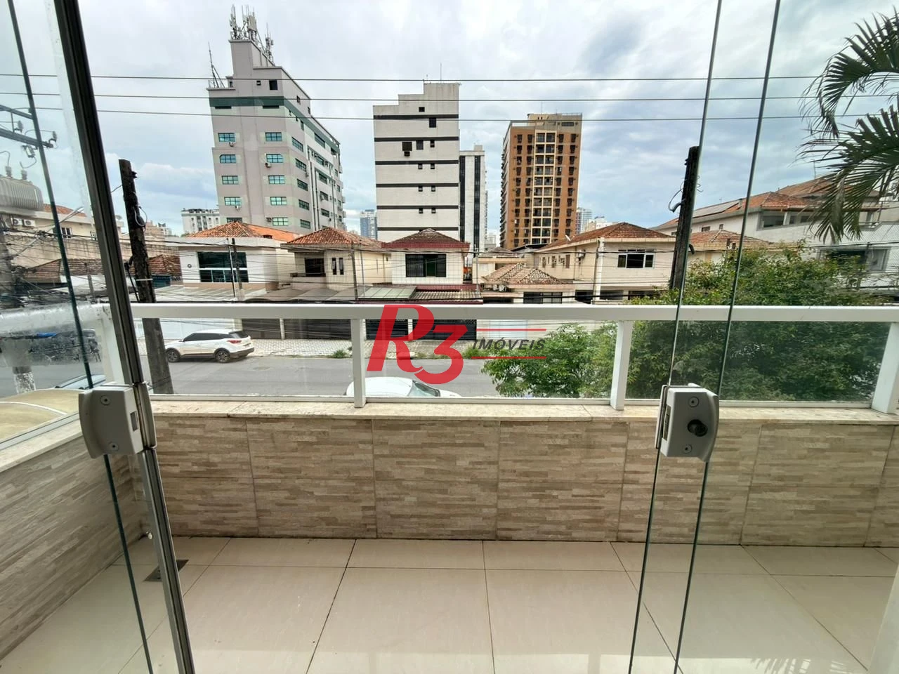 Casa com 3 dormitórios à venda, 350 m² por R$ 1.300.000,00 - Embaré - Santos/SP