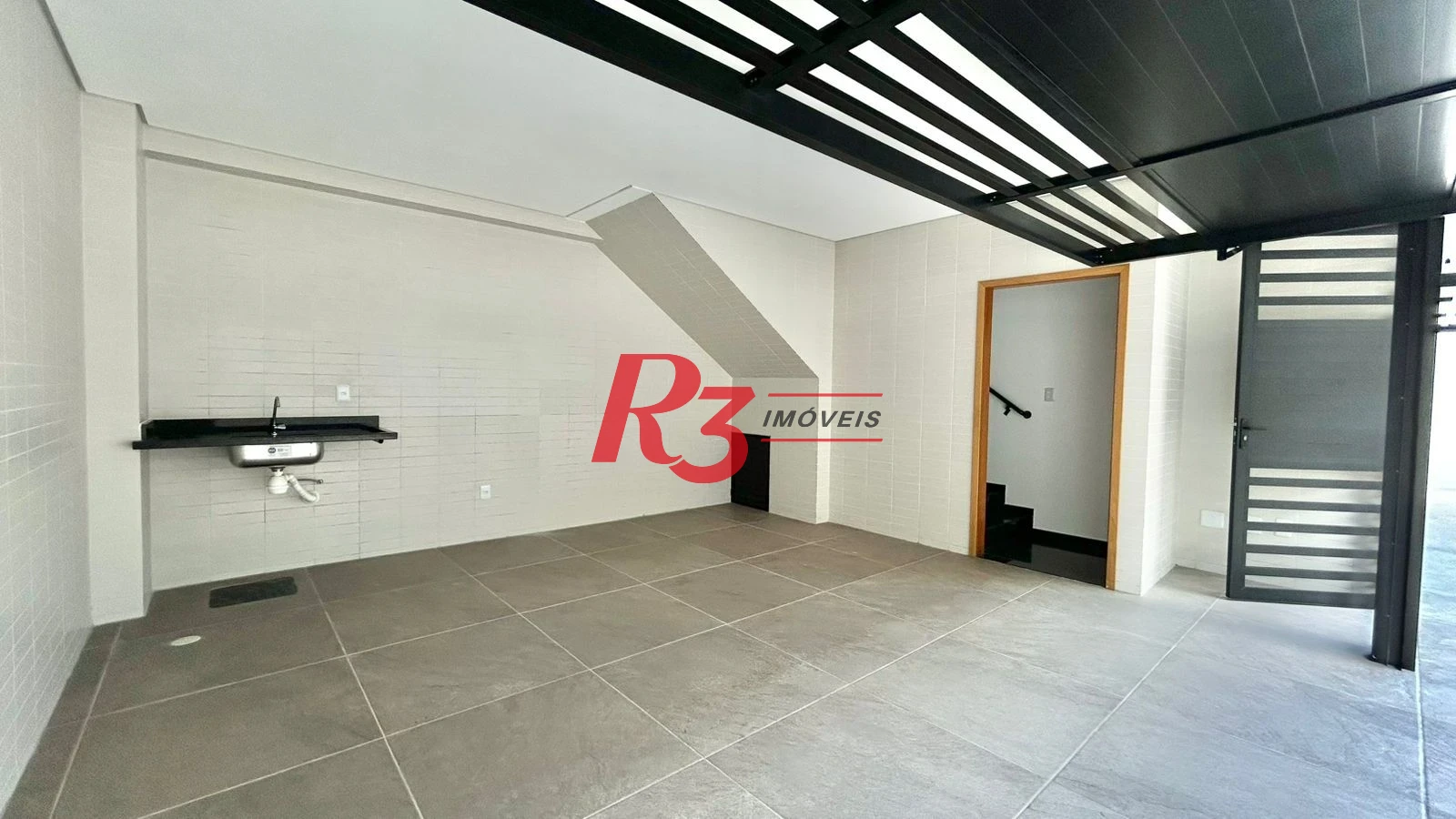 Casa com 2 dormitórios à venda, 90 m² por R$ 720.000,00 - Campo Grande - Santos/SP