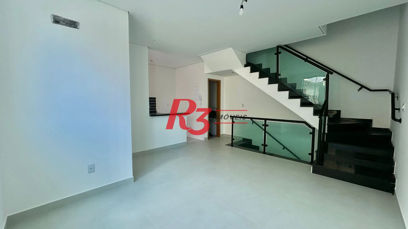 Casa com 2 dormitórios à venda, 90 m² por R$ 720.000,00 - Campo Grande - Santos/SP