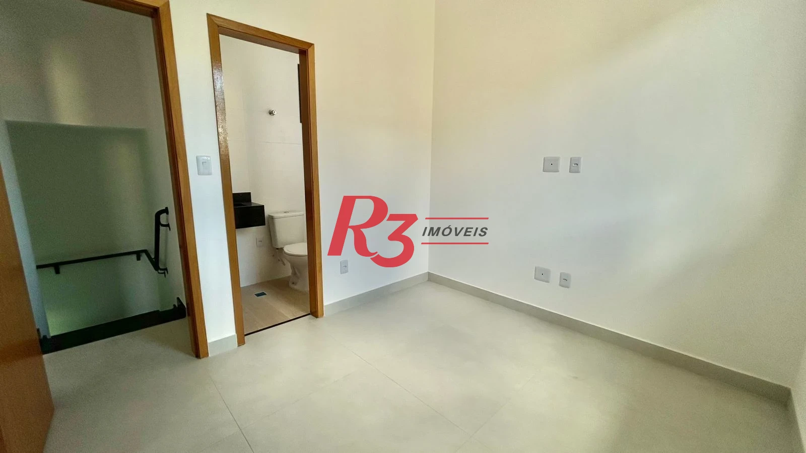 Casa com 2 dormitórios à venda, 90 m² por R$ 720.000,00 - Campo Grande - Santos/SP