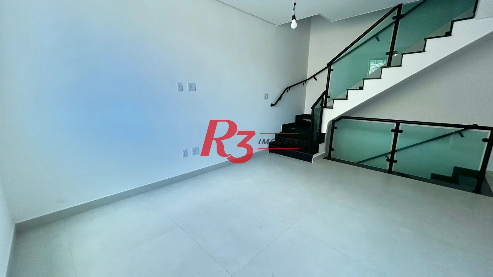 Casa com 2 dormitórios à venda, 90 m² por R$ 720.000,00 - Campo Grande - Santos/SP