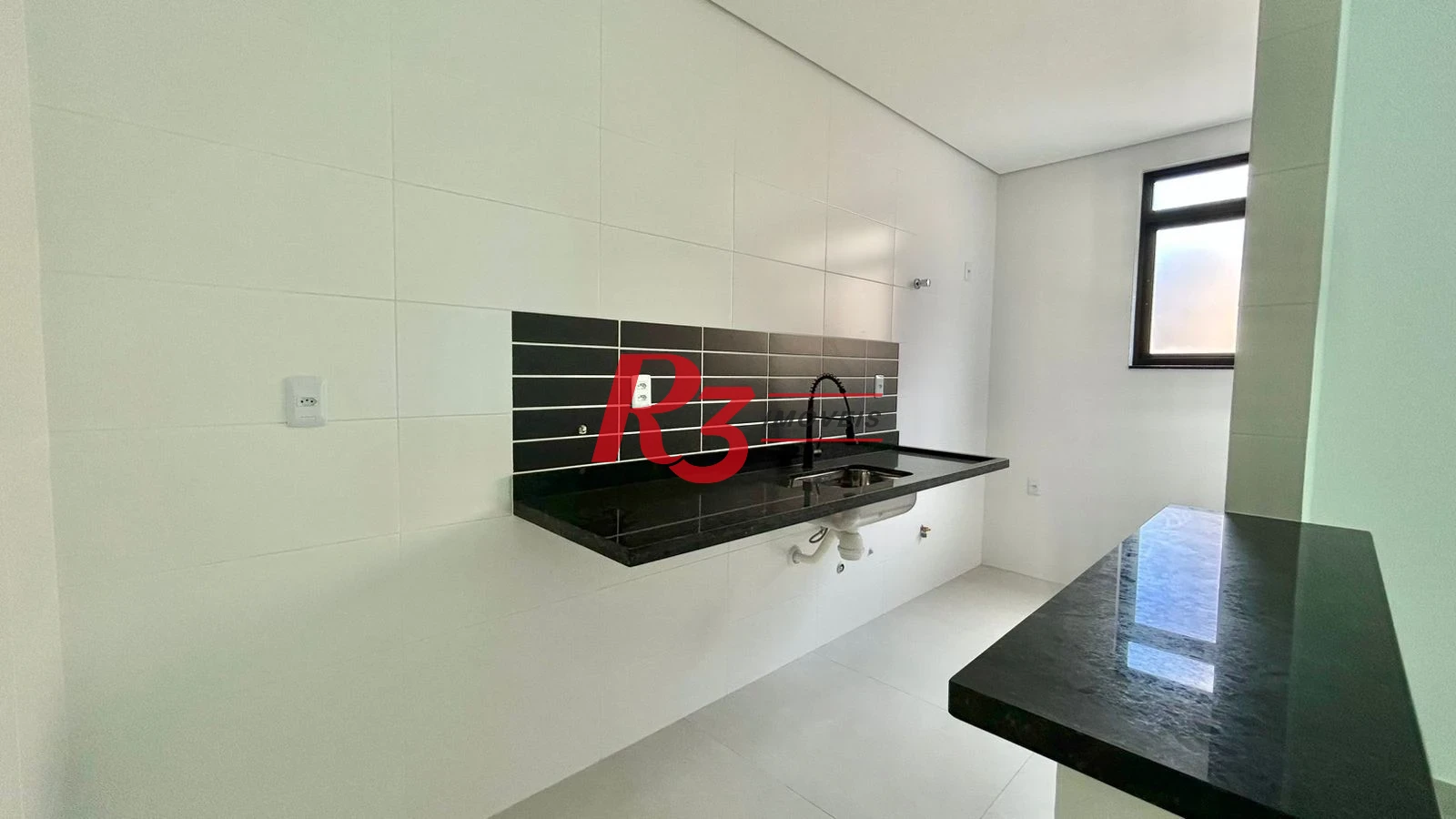 Casa com 2 dormitórios à venda, 90 m² por R$ 720.000,00 - Campo Grande - Santos/SP