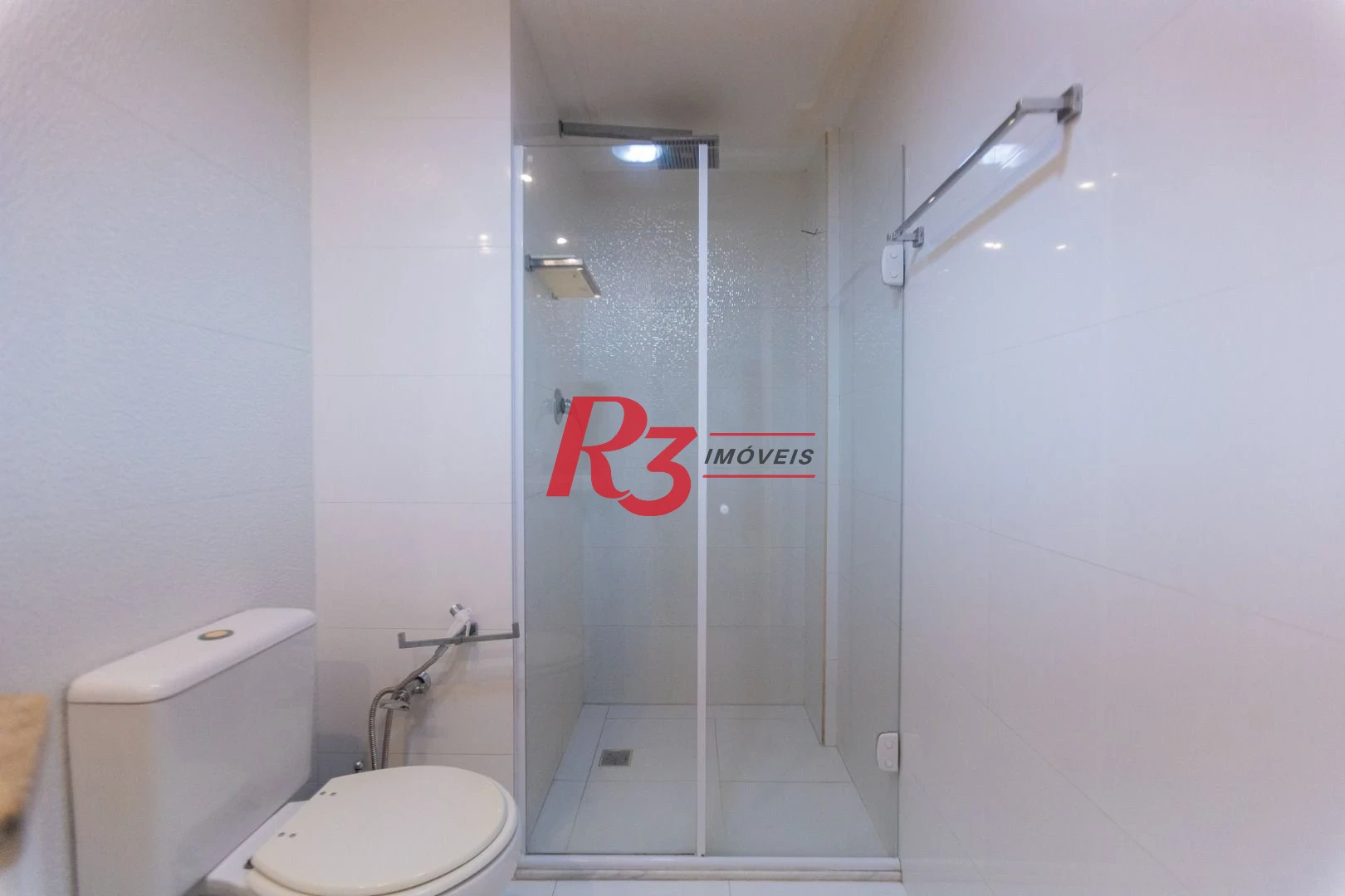 Flat com 2 dormitórios para alugar, 60 m² por R$ 7.000,02/mês - Boqueirão - Santos/SP