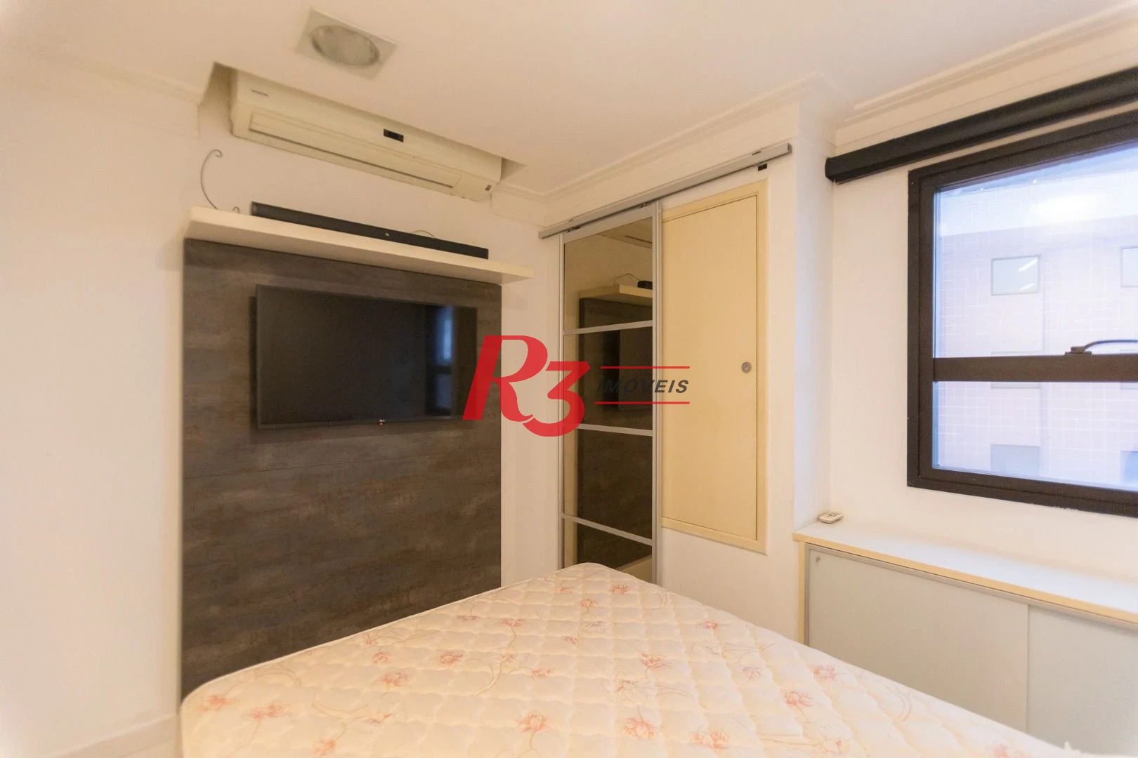 Flat com 2 dormitórios para alugar, 60 m² por R$ 7.000,02/mês - Boqueirão - Santos/SP