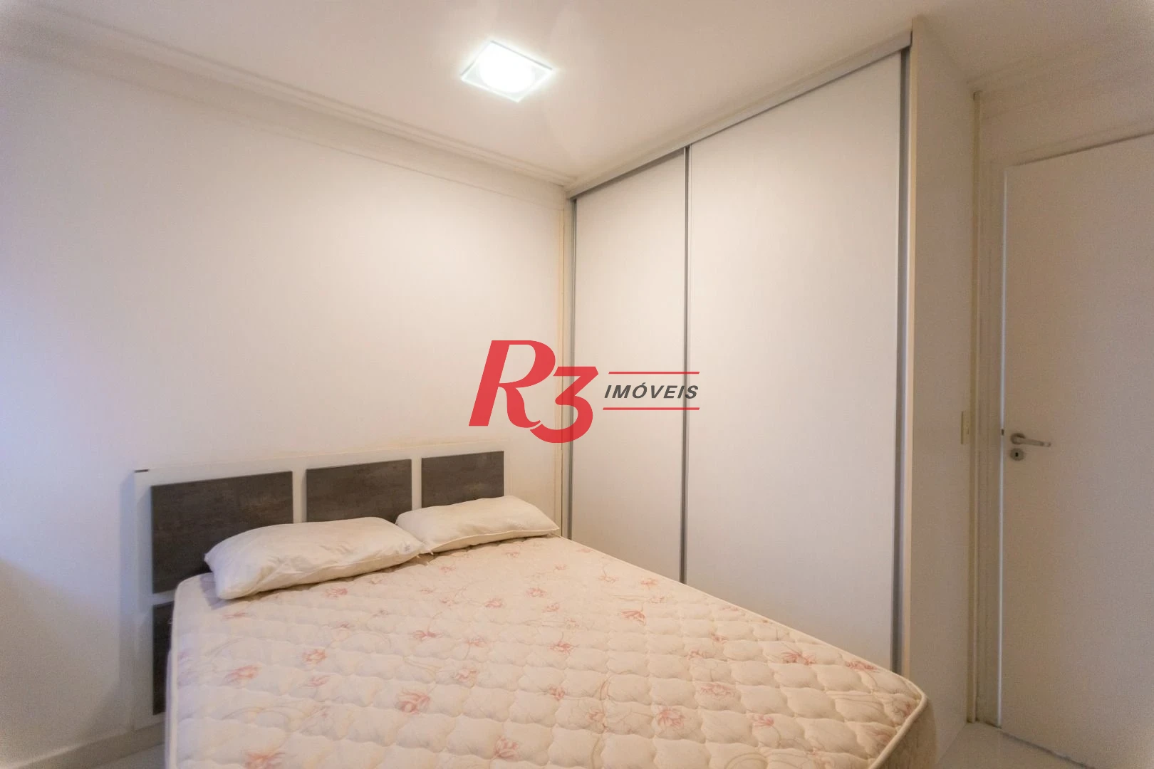 Flat com 2 dormitórios para alugar, 60 m² por R$ 7.000,02/mês - Boqueirão - Santos/SP