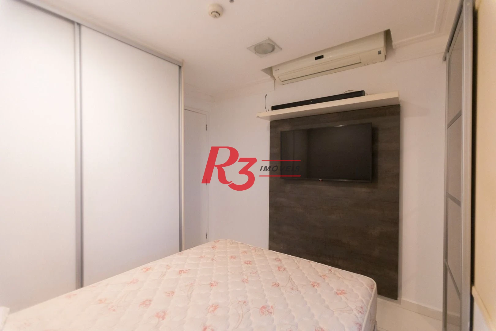 Flat com 2 dormitórios para alugar, 60 m² por R$ 7.000,02/mês - Boqueirão - Santos/SP
