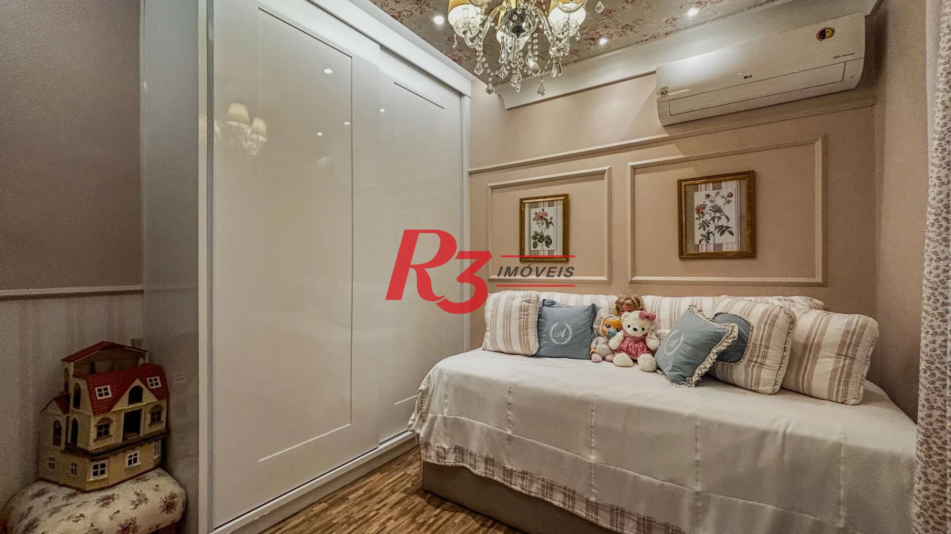 Apartamento com 3 dormitórios à venda, 150 m² por R$ 1.530.000,00 - Pompéia - Santos/SP
