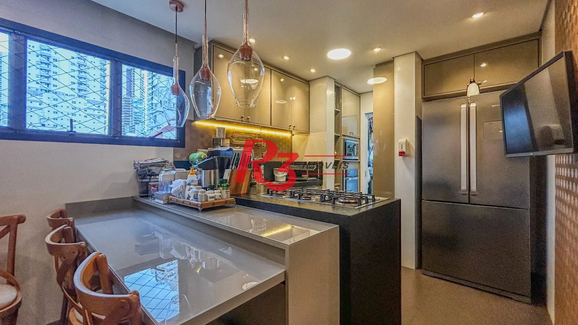 Apartamento com 3 dormitórios à venda, 150 m² por R$ 1.530.000,00 - Pompéia - Santos/SP