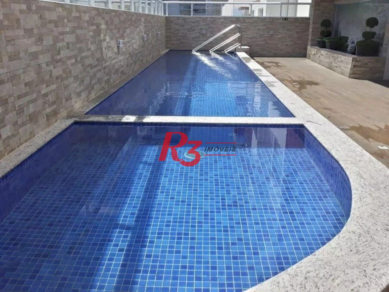 Apartamento com 2 dormitórios à venda, 86 m² por R$ 590.000,00 - Vila Guilhermina - Praia Grande/SP