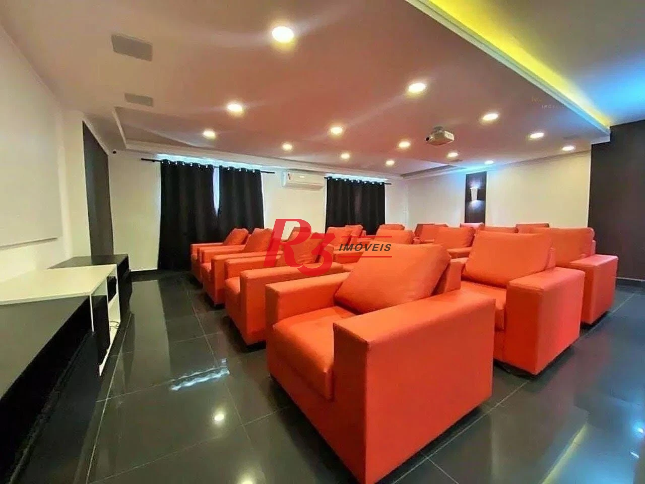 Apartamento com 2 dormitórios à venda, 86 m² por R$ 590.000,00 - Vila Guilhermina - Praia Grande/SP