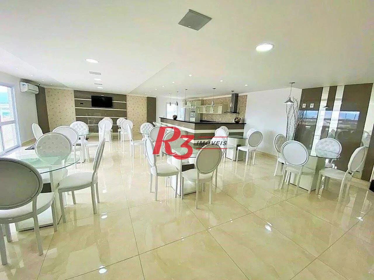 Apartamento com 2 dormitórios à venda, 86 m² por R$ 590.000,00 - Vila Guilhermina - Praia Grande/SP