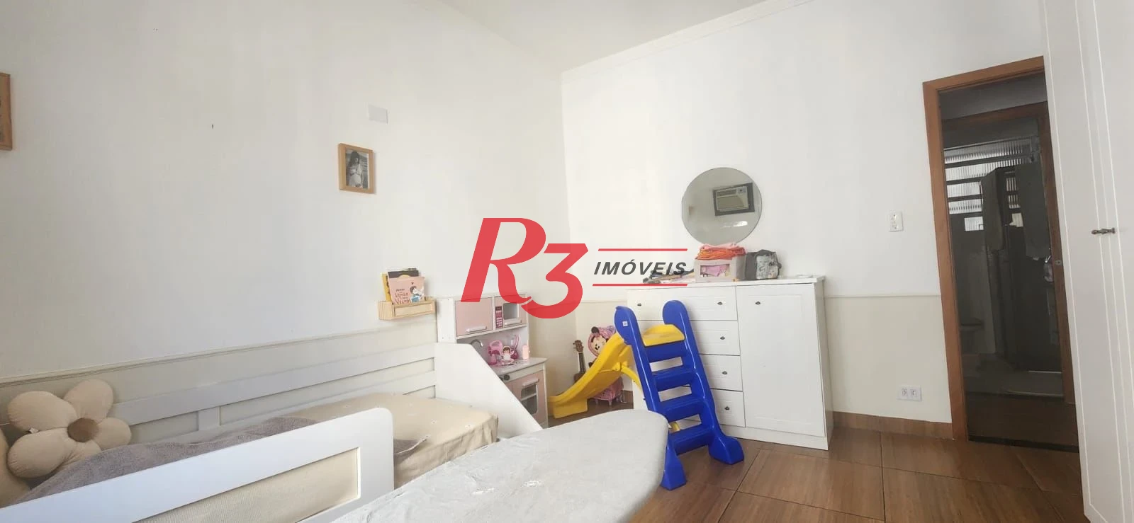Apartamento com 3 dormitórios à venda, 107 m² por R$ 690.000,00 - José Menino - Santos/SP