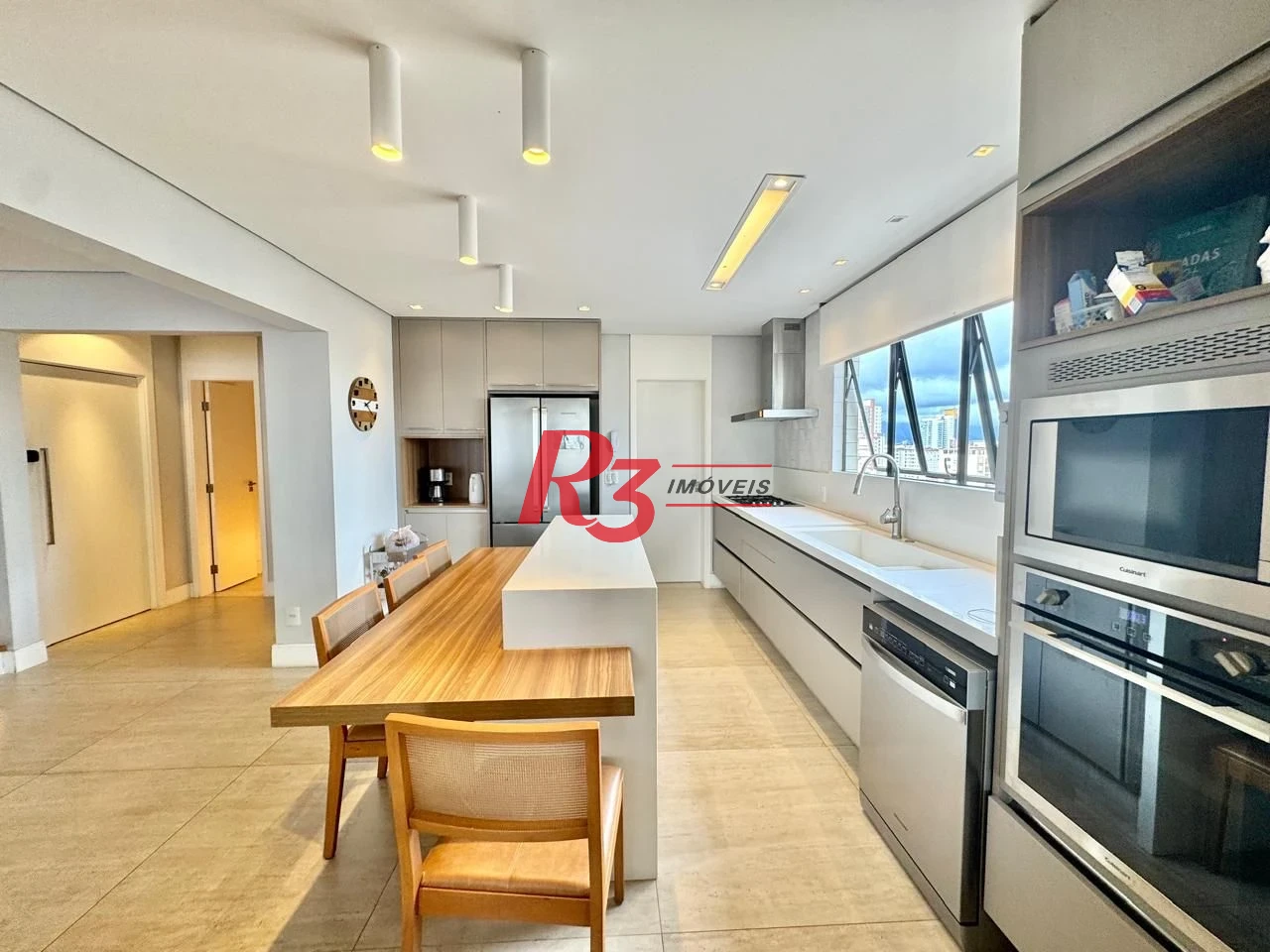 Cobertura com 4 dormitórios à venda, 418 m² por R$ 6.100.000,00 - Boqueirão - Santos/SP