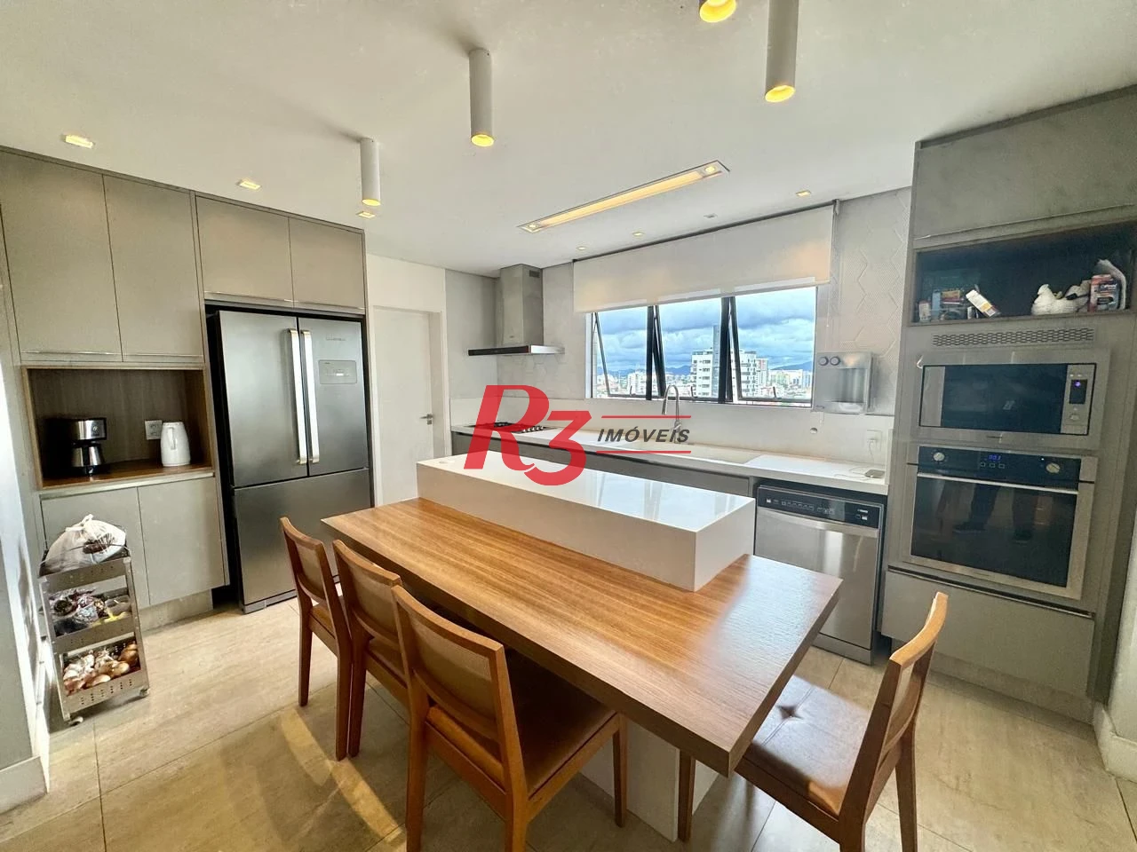 Cobertura com 4 dormitórios à venda, 418 m² por R$ 6.100.000,00 - Boqueirão - Santos/SP