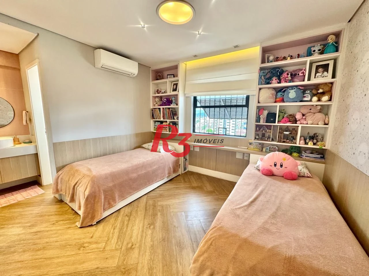 Cobertura com 4 dormitórios à venda, 418 m² por R$ 6.100.000,00 - Boqueirão - Santos/SP