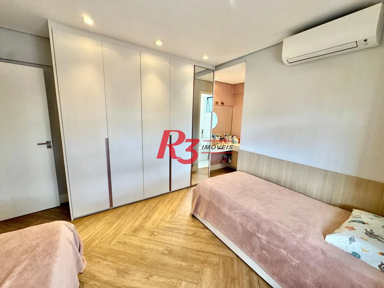 Cobertura com 4 dormitórios à venda, 418 m² por R$ 6.100.000,00 - Boqueirão - Santos/SP
