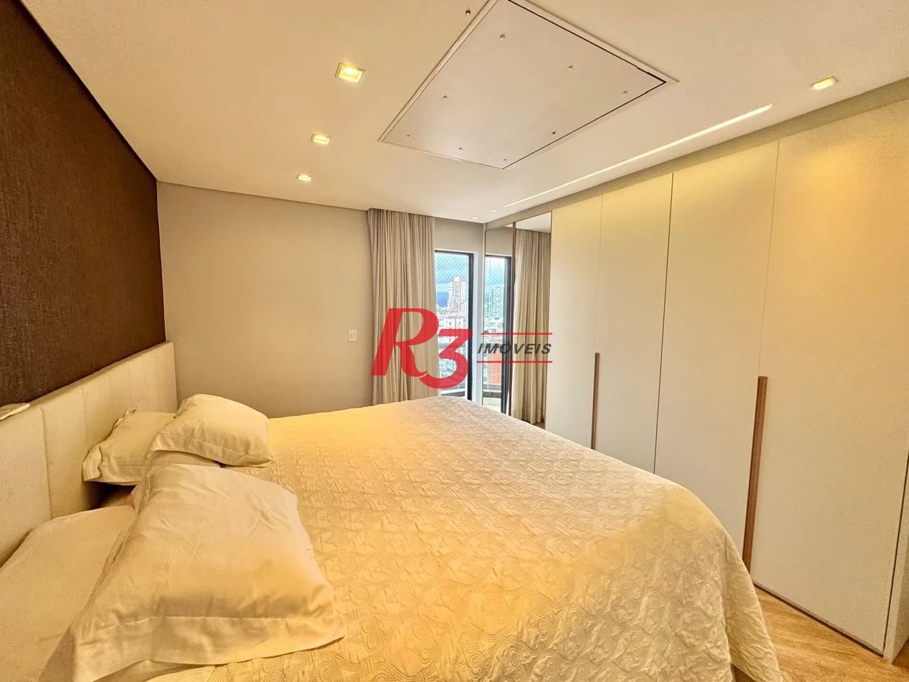 Cobertura com 4 dormitórios à venda, 418 m² por R$ 6.100.000,00 - Boqueirão - Santos/SP