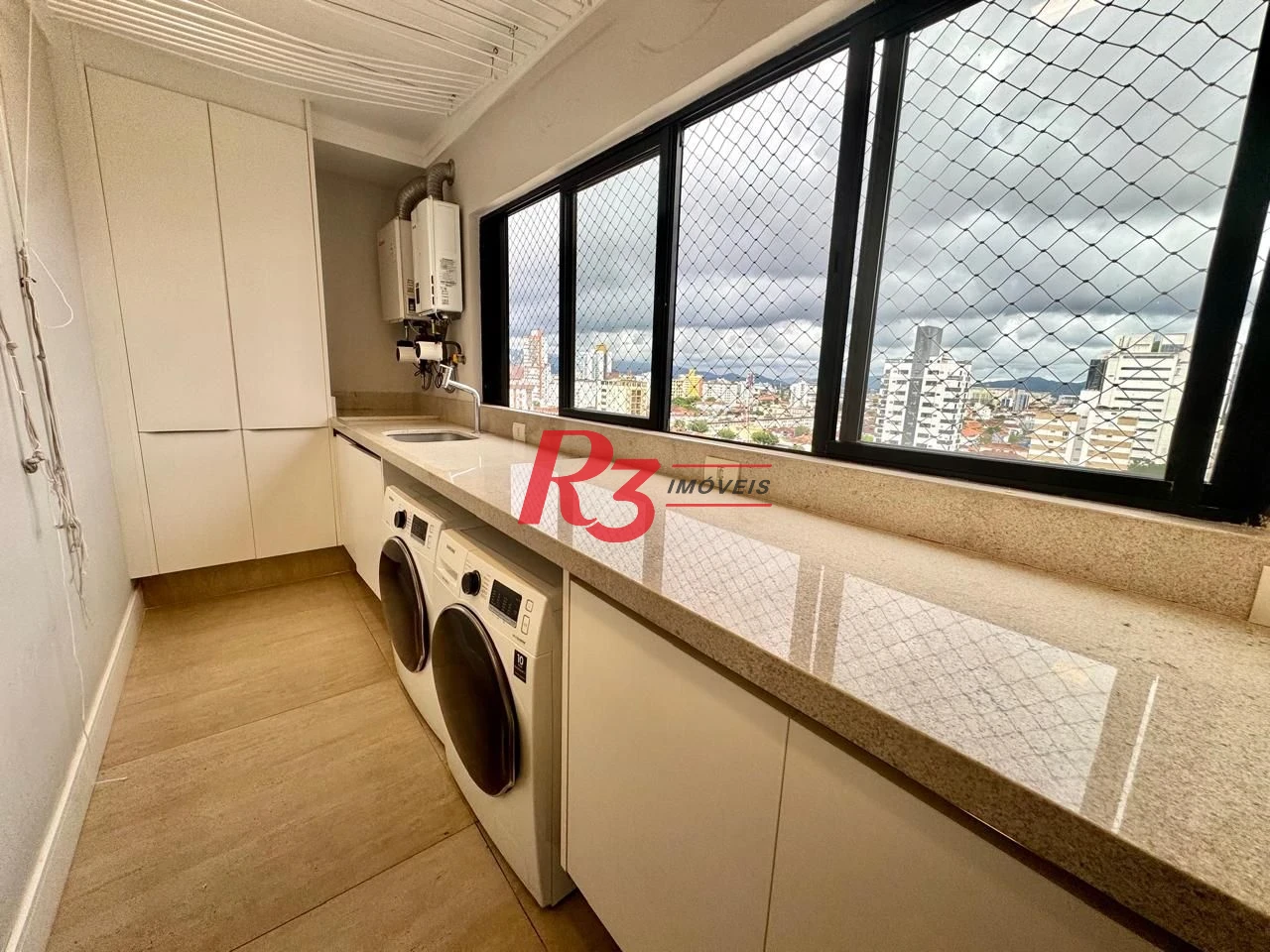 Cobertura com 4 dormitórios à venda, 418 m² por R$ 6.100.000,00 - Boqueirão - Santos/SP