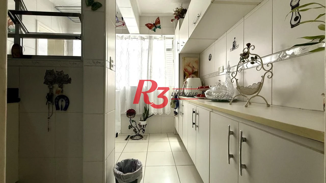 Apartamento com 2 dormitórios à venda, 102 m² por R$ 850.000,00 - Gonzaga - Santos/SP
