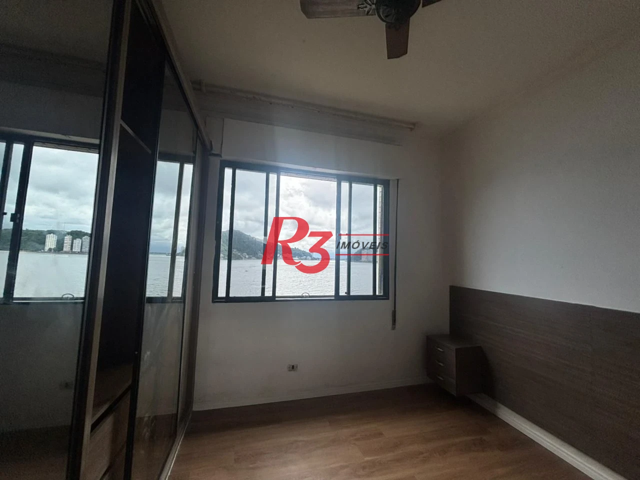 Apartamento com 2 dormitórios à venda, 90 m² por R$ 545.000,00 - Itararé - São Vicente/SP