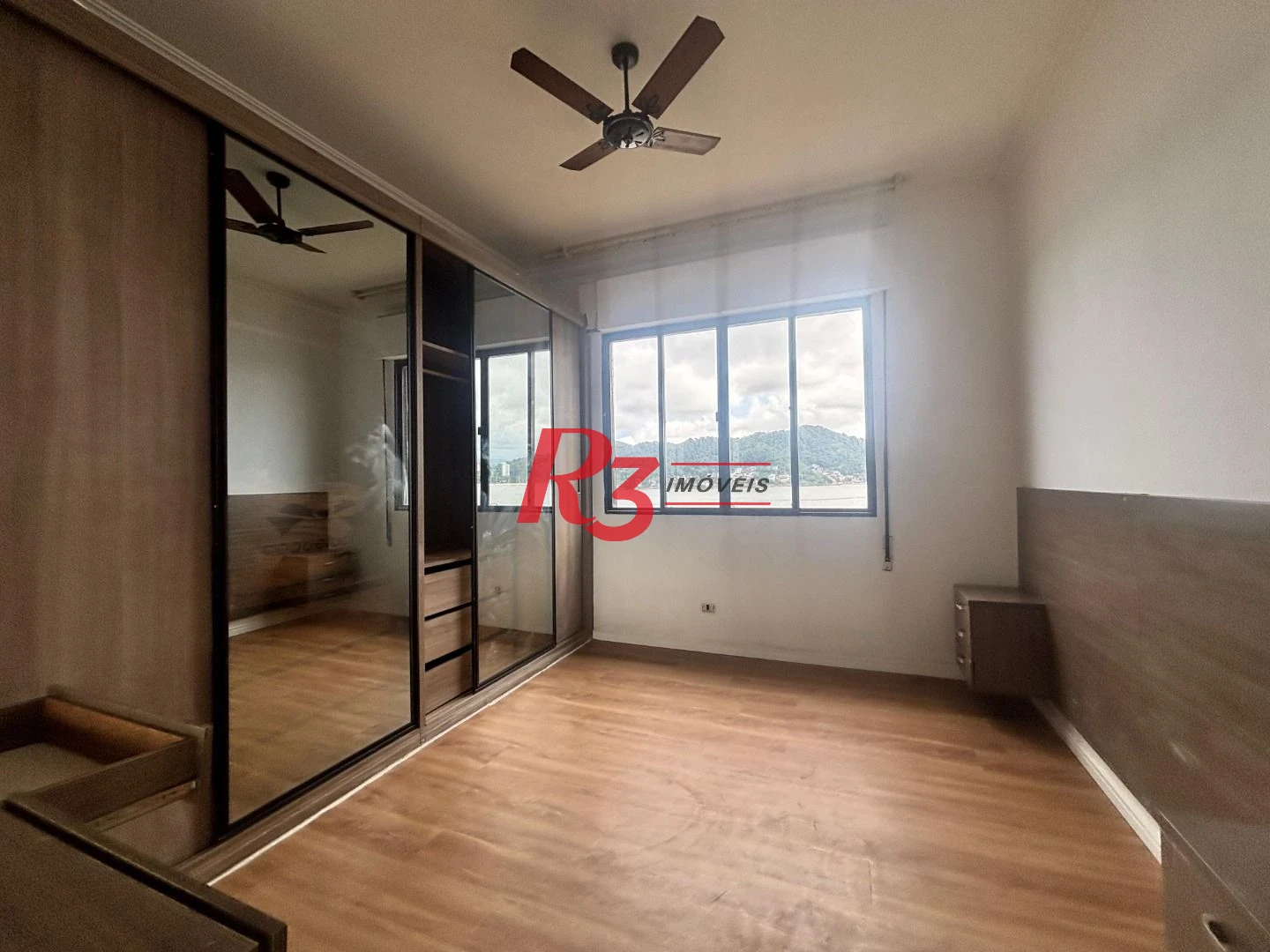 Apartamento com 2 dormitórios à venda, 90 m² por R$ 545.000,00 - Itararé - São Vicente/SP