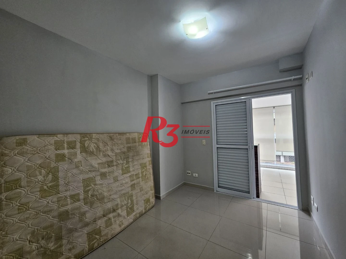 Apartamento com 3 dormitórios à venda, 135 m² por R$ 2.160.000,00 - Embaré - Santos/SP