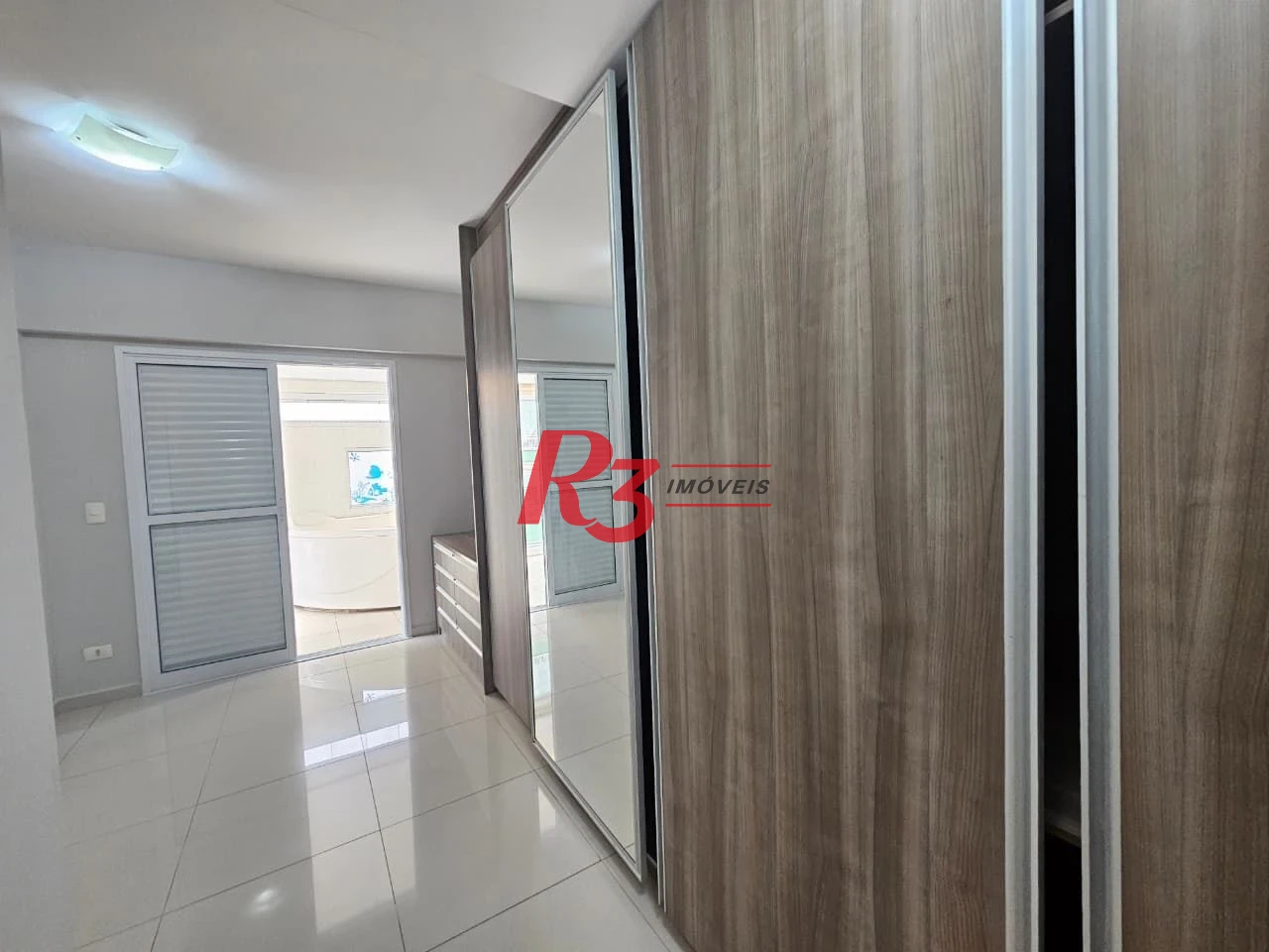 Apartamento com 3 dormitórios à venda, 135 m² por R$ 2.160.000,00 - Embaré - Santos/SP
