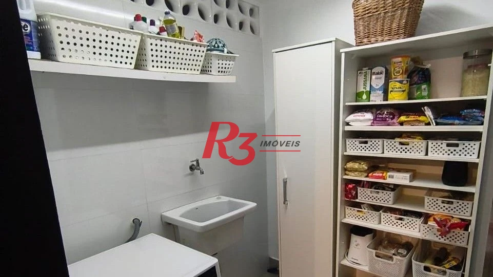Sobrado com 3 dormitórios à venda, 102 m² por R$ 719.000,00 - Campo Grande - Santos/SP