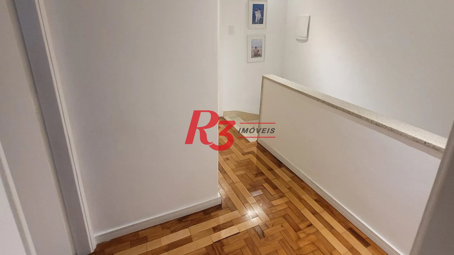 Sobrado com 3 dormitórios à venda, 102 m² por R$ 719.000,00 - Campo Grande - Santos/SP