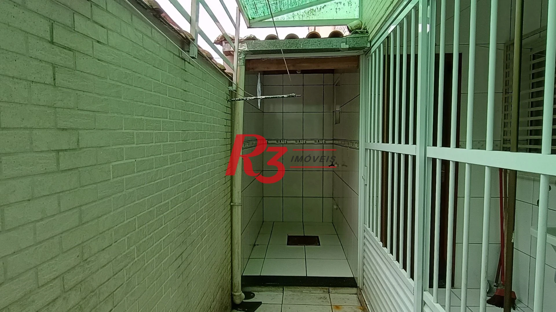Casa com 3 dormitórios à venda, 120 m² por R$ 590.000,00 - Santa Maria - Santos/SP