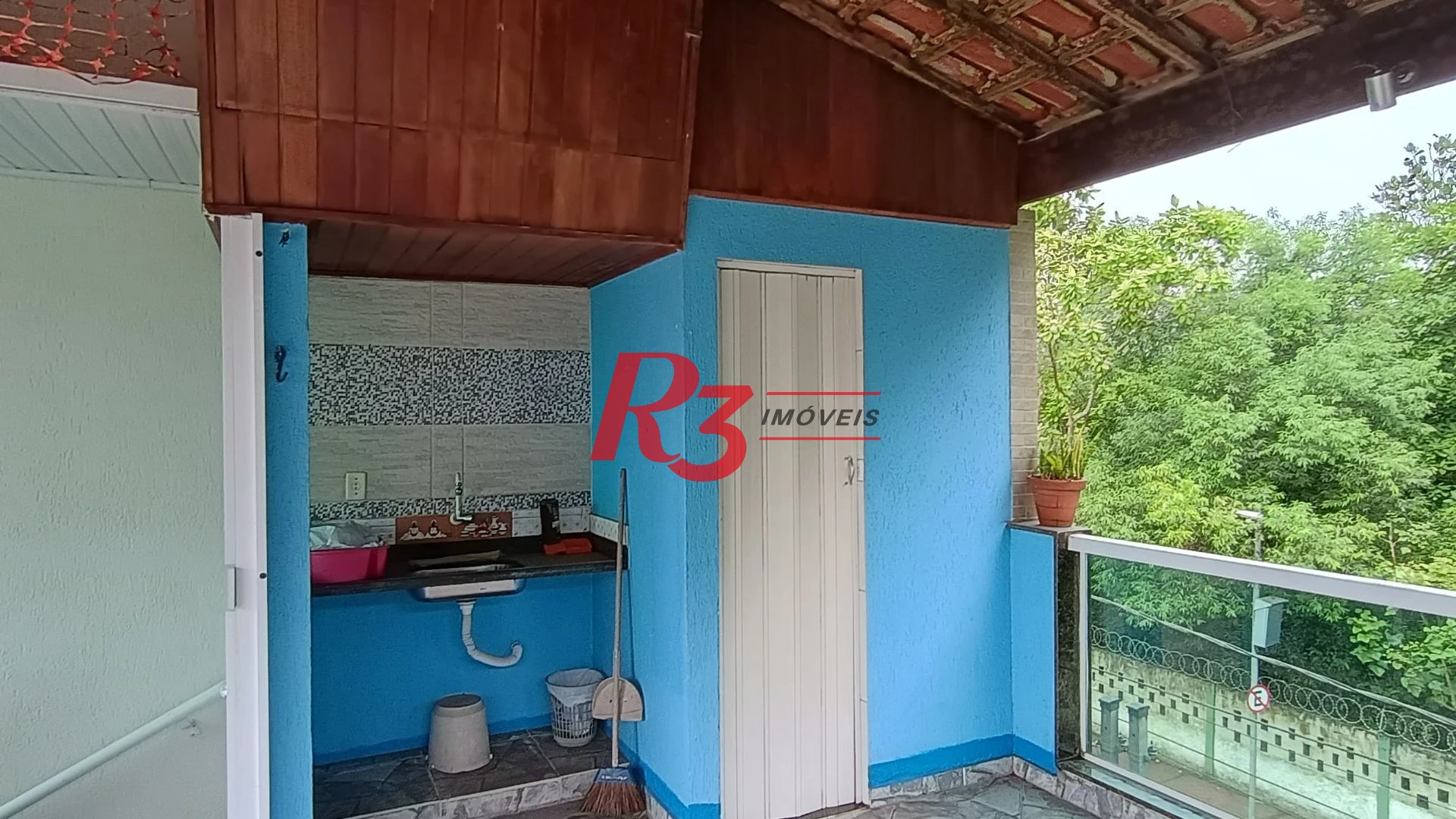 Casa com 3 dormitórios à venda, 120 m² por R$ 590.000,00 - Santa Maria - Santos/SP