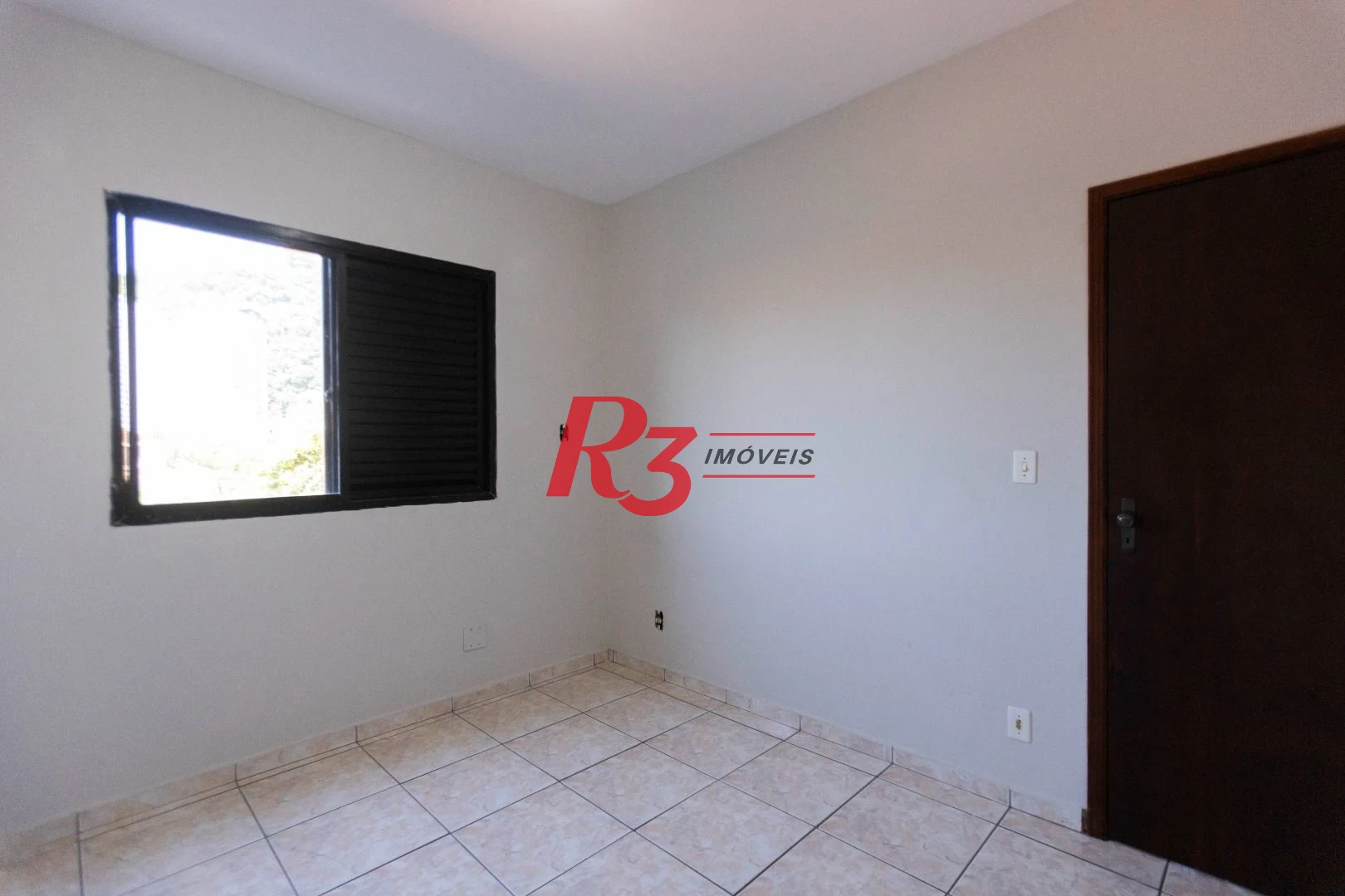 Apartamento com 2 dormitórios à venda, 86 m² por R$ 370.000,00 - Marapé - Santos/SP