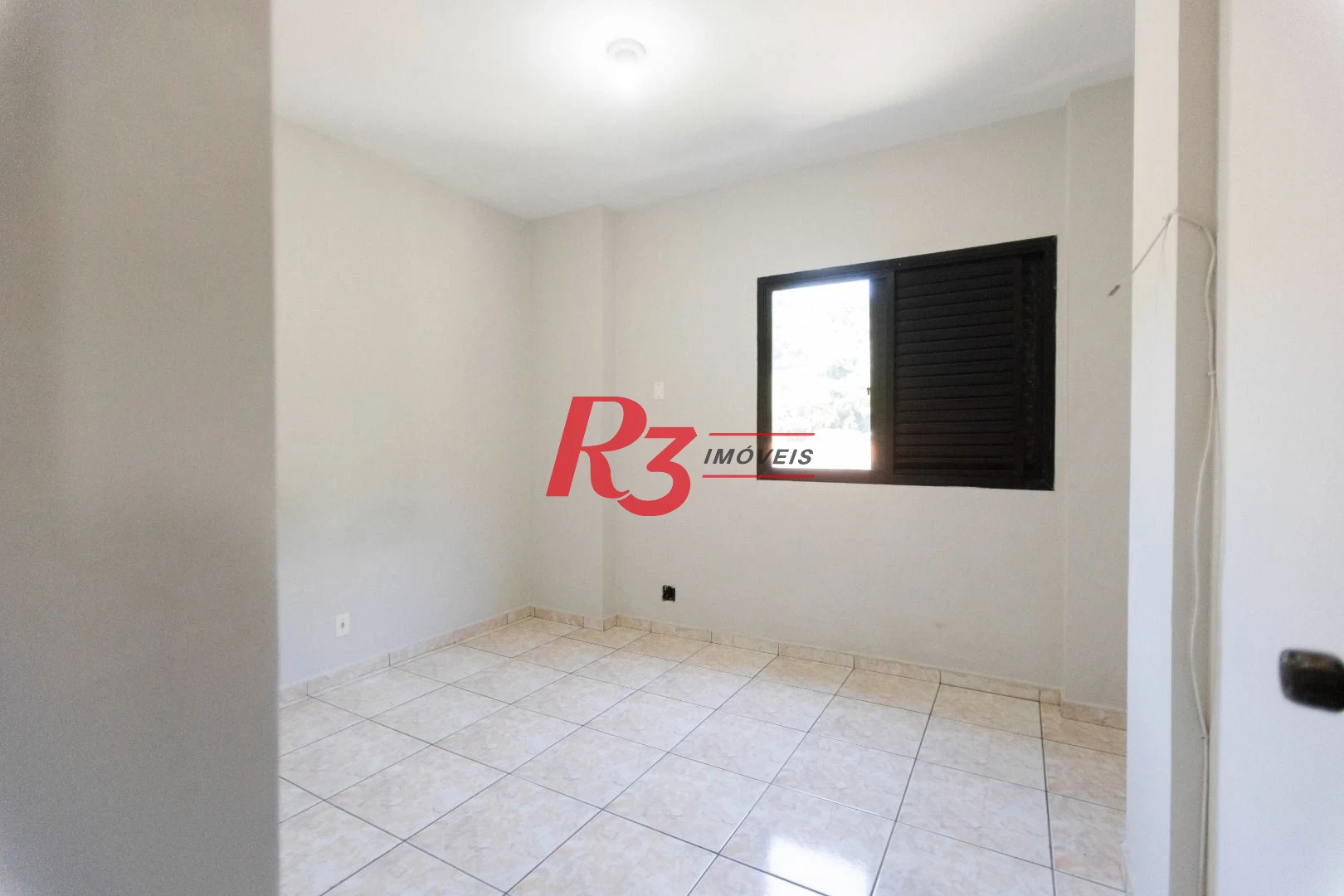Apartamento com 2 dormitórios à venda, 86 m² por R$ 370.000,00 - Marapé - Santos/SP