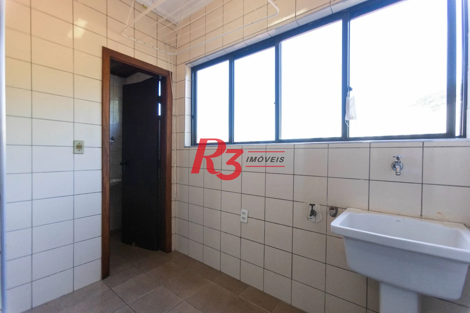Apartamento com 2 dormitórios à venda, 86 m² por R$ 370.000,00 - Marapé - Santos/SP