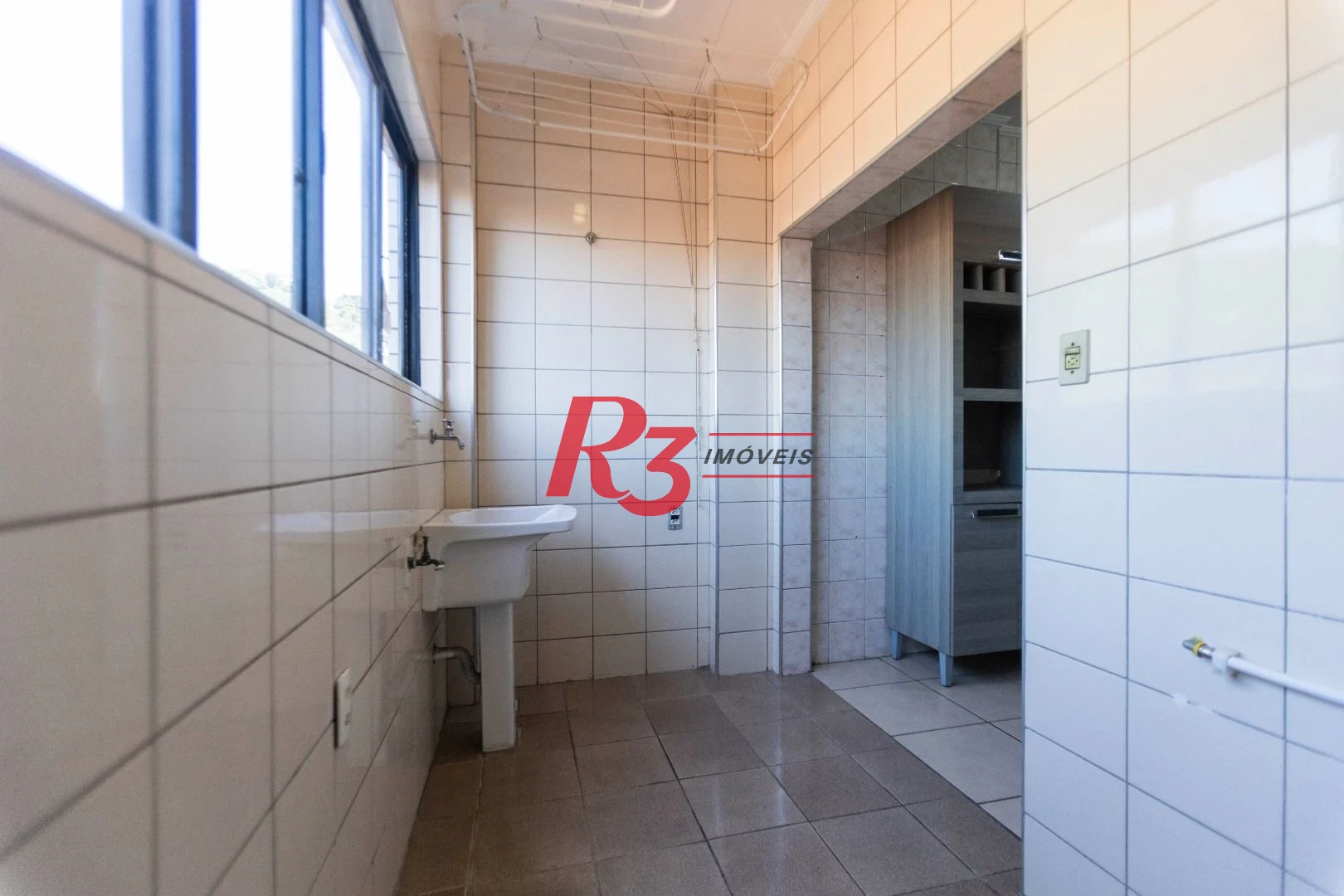 Apartamento com 2 dormitórios à venda, 86 m² por R$ 370.000,00 - Marapé - Santos/SP