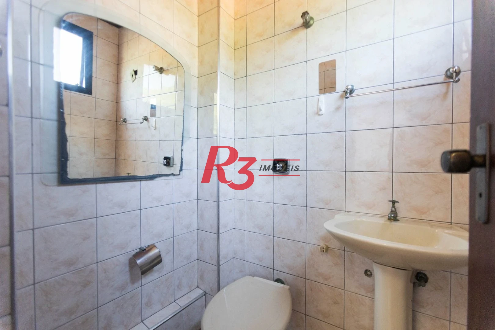 Apartamento com 2 dormitórios à venda, 86 m² por R$ 370.000,00 - Marapé - Santos/SP