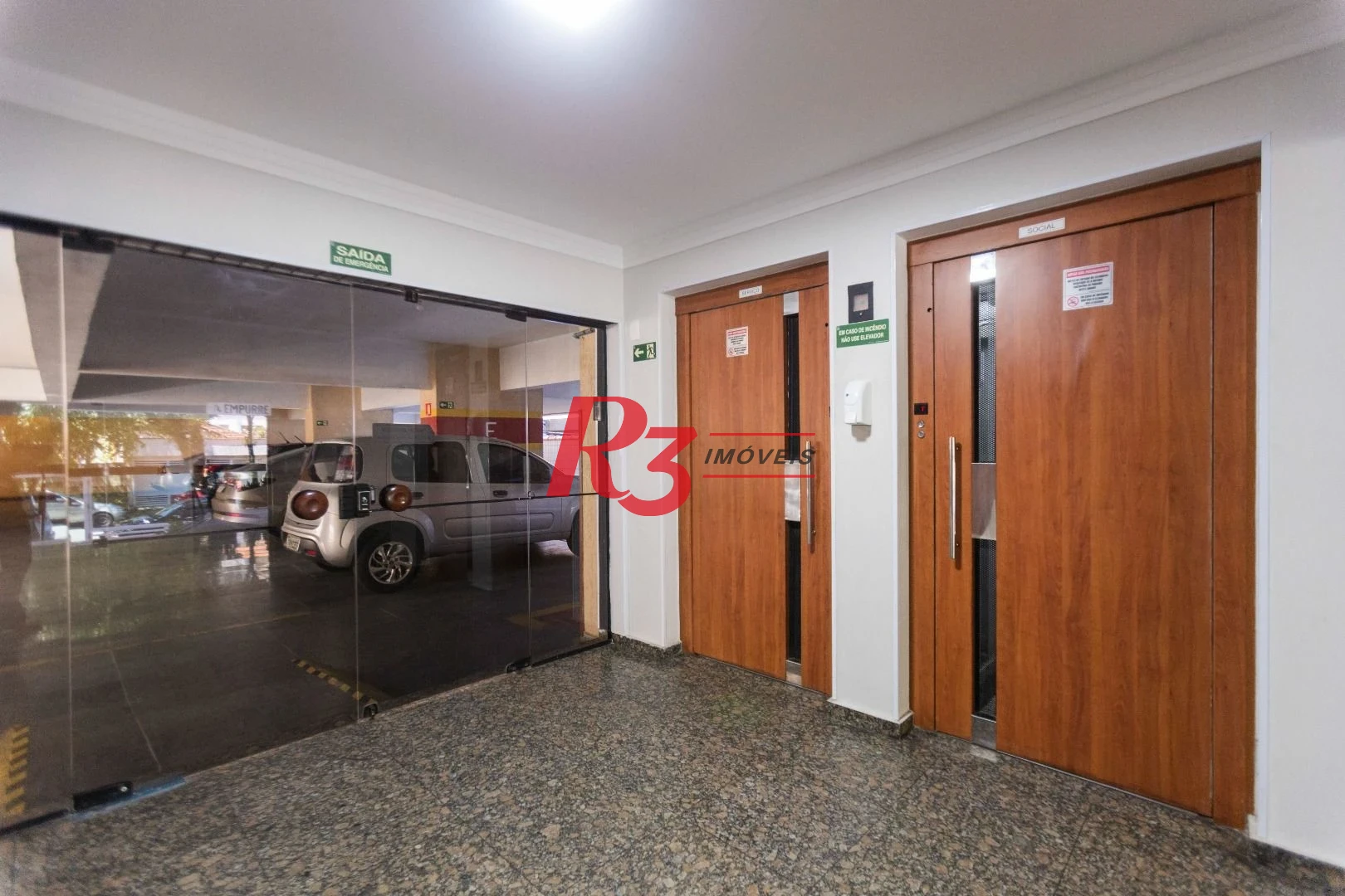 Apartamento com 2 dormitórios à venda, 86 m² por R$ 370.000,00 - Marapé - Santos/SP