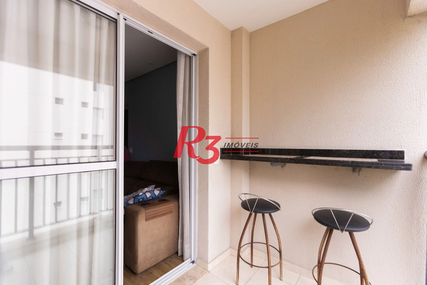 Apartamento com 2 dormitórios à venda, 62 m² por R$ 690.000,00 - Marapé - Santos/SP