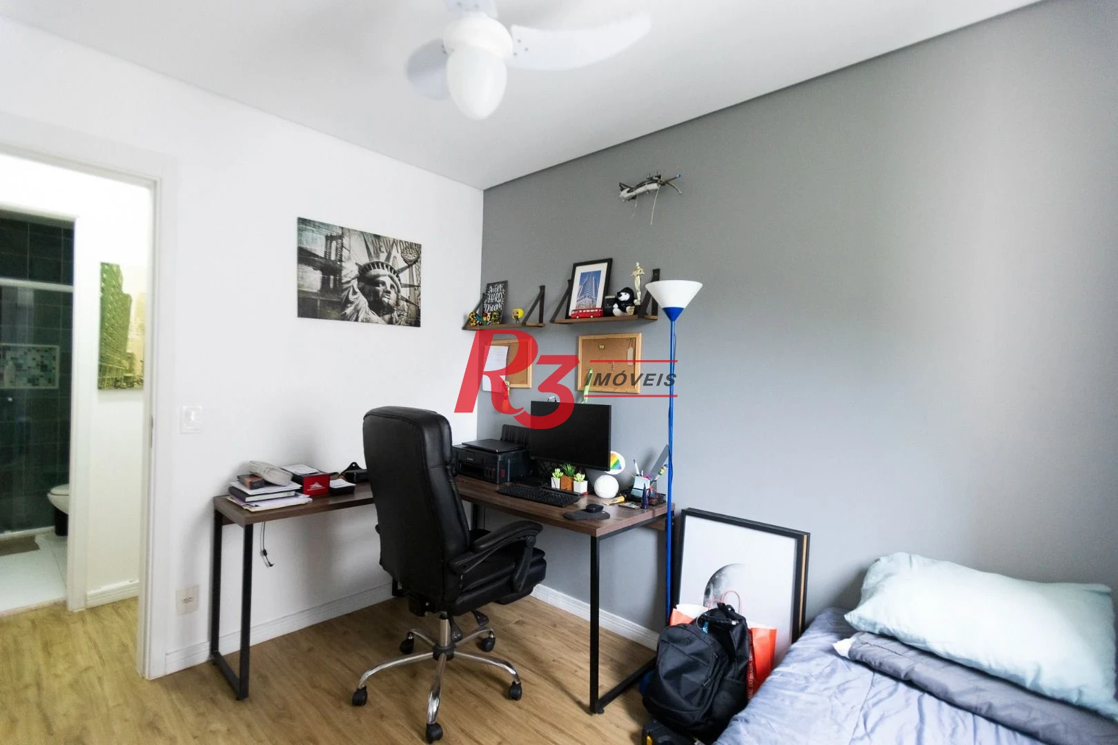 Apartamento com 2 dormitórios à venda, 62 m² por R$ 690.000,00 - Marapé - Santos/SP