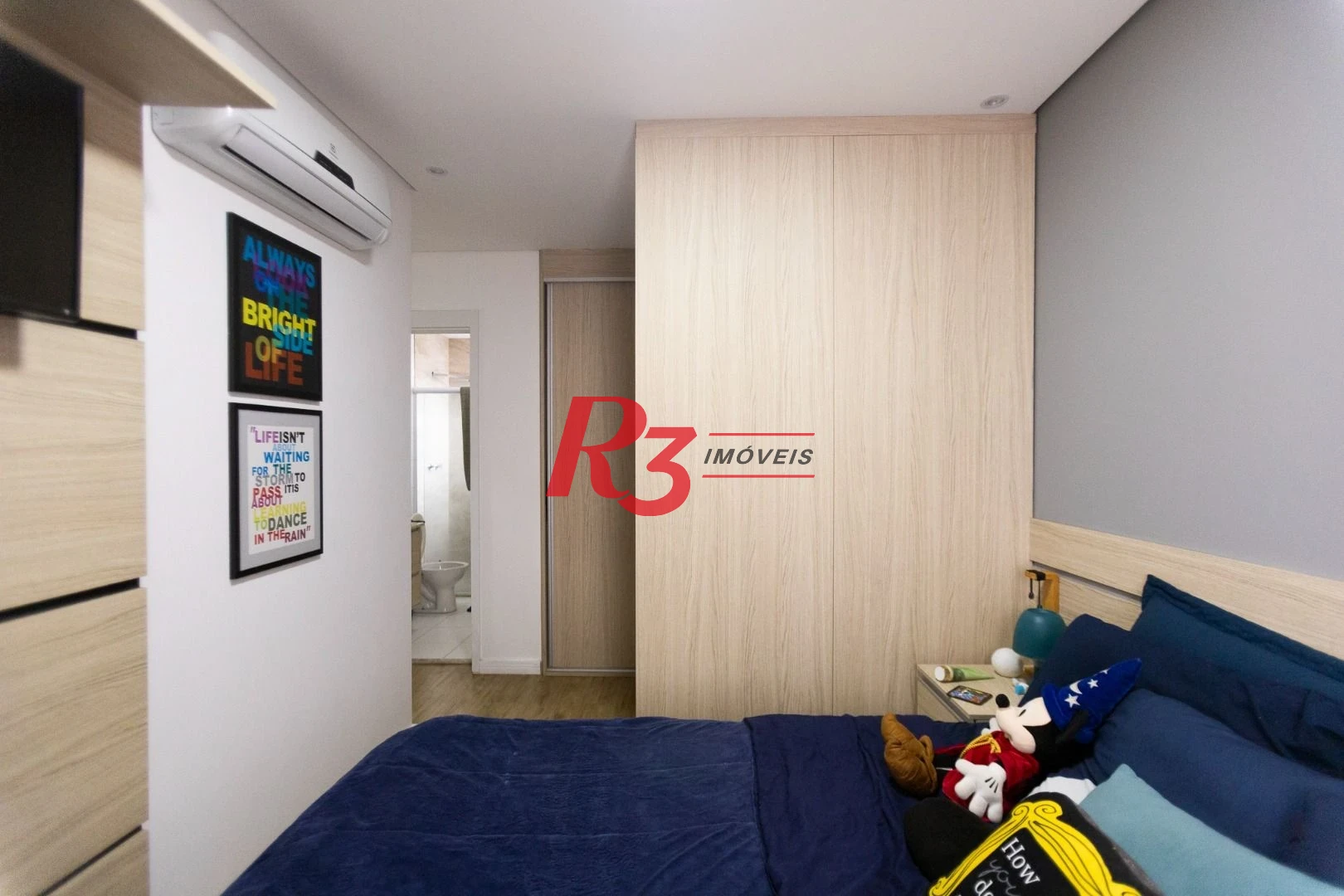 Apartamento com 2 dormitórios à venda, 62 m² por R$ 690.000,00 - Marapé - Santos/SP
