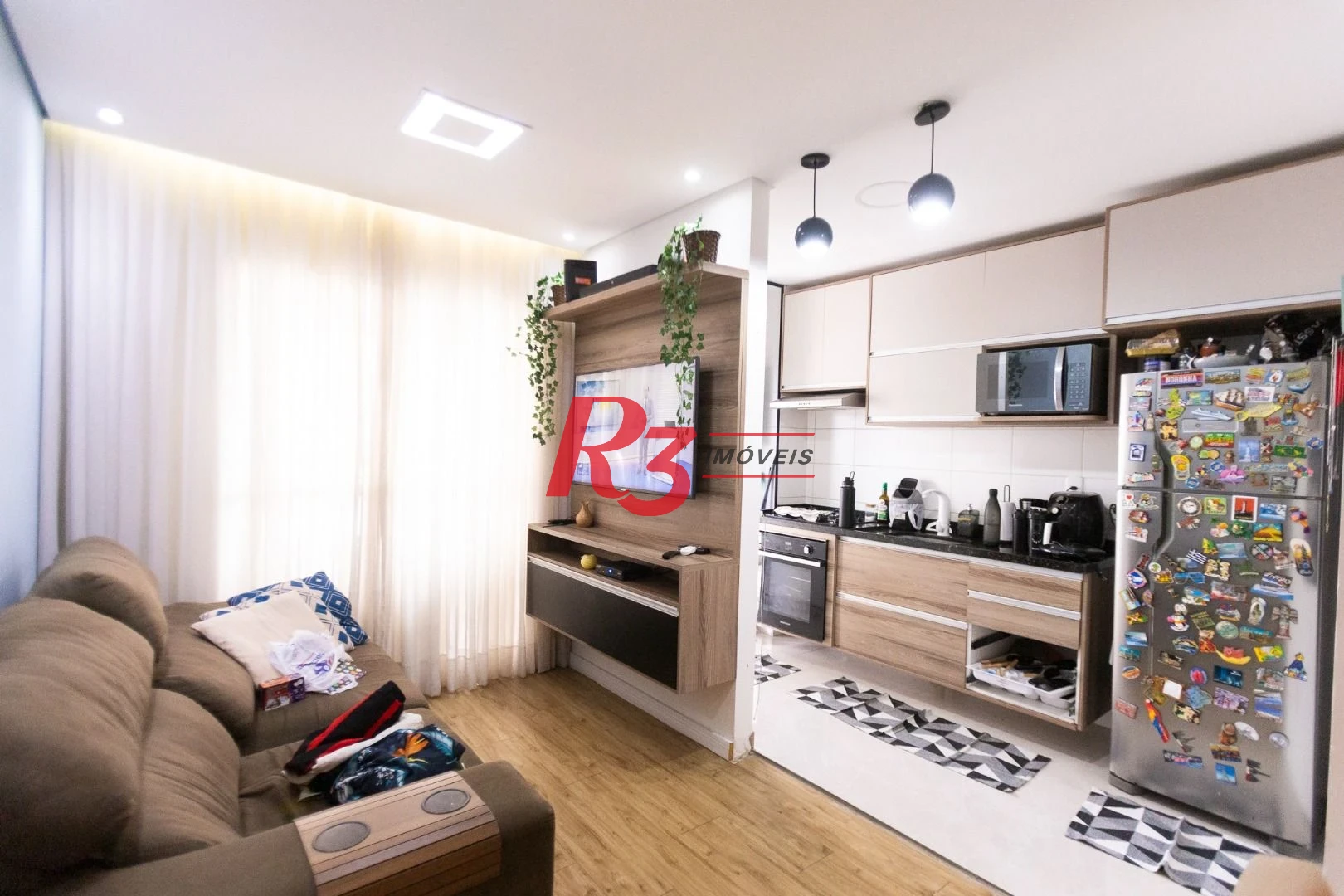 Apartamento com 2 dormitórios à venda, 62 m² por R$ 690.000,00 - Marapé - Santos/SP