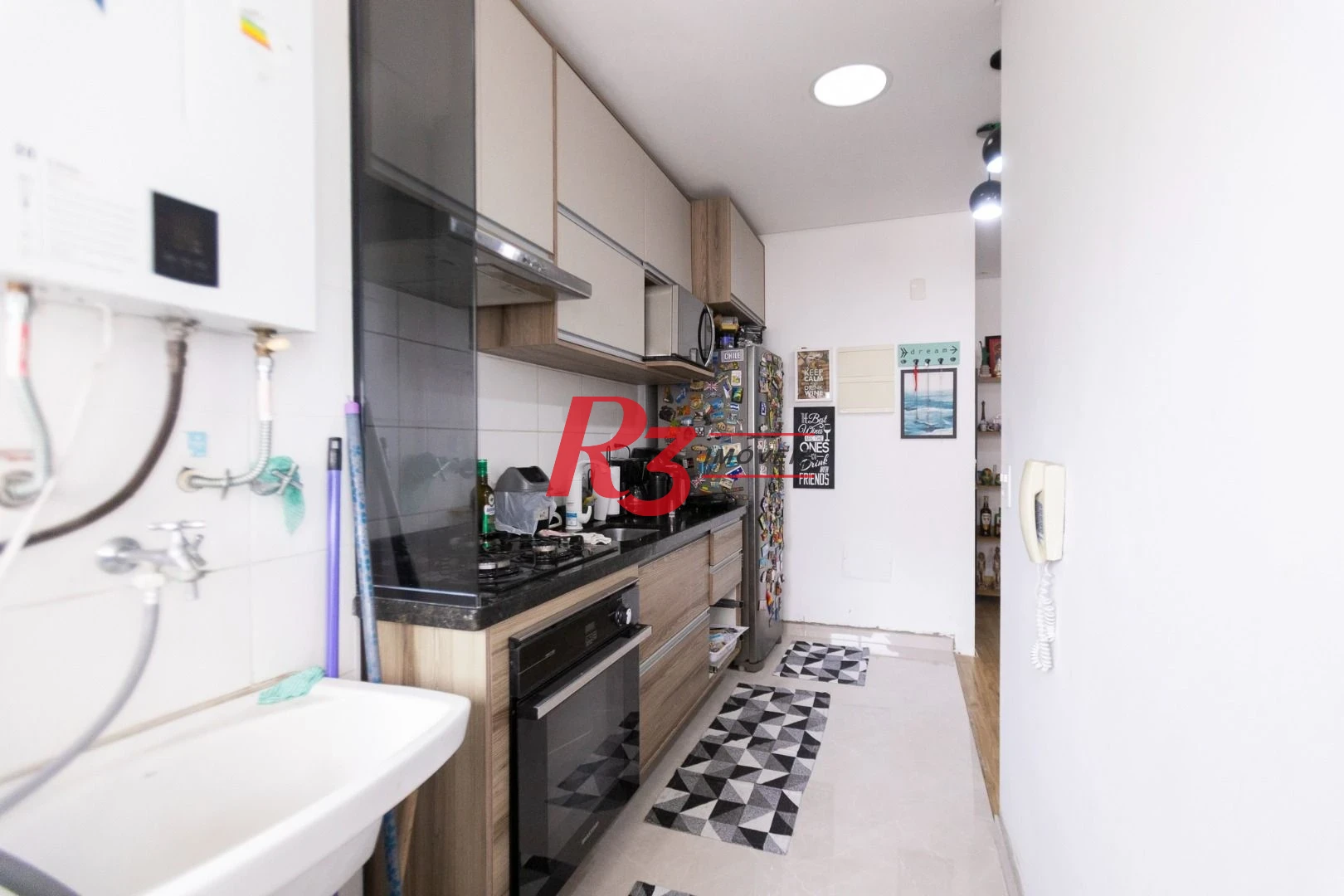 Apartamento com 2 dormitórios à venda, 62 m² por R$ 690.000,00 - Marapé - Santos/SP