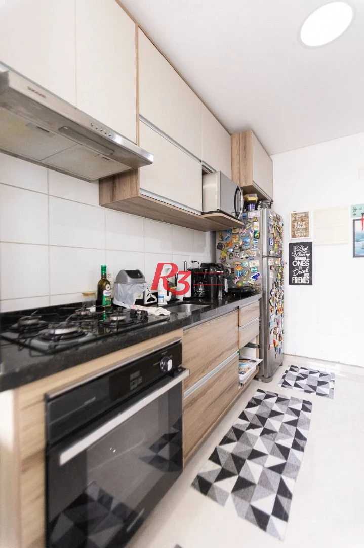 Apartamento com 2 dormitórios à venda, 62 m² por R$ 690.000,00 - Marapé - Santos/SP
