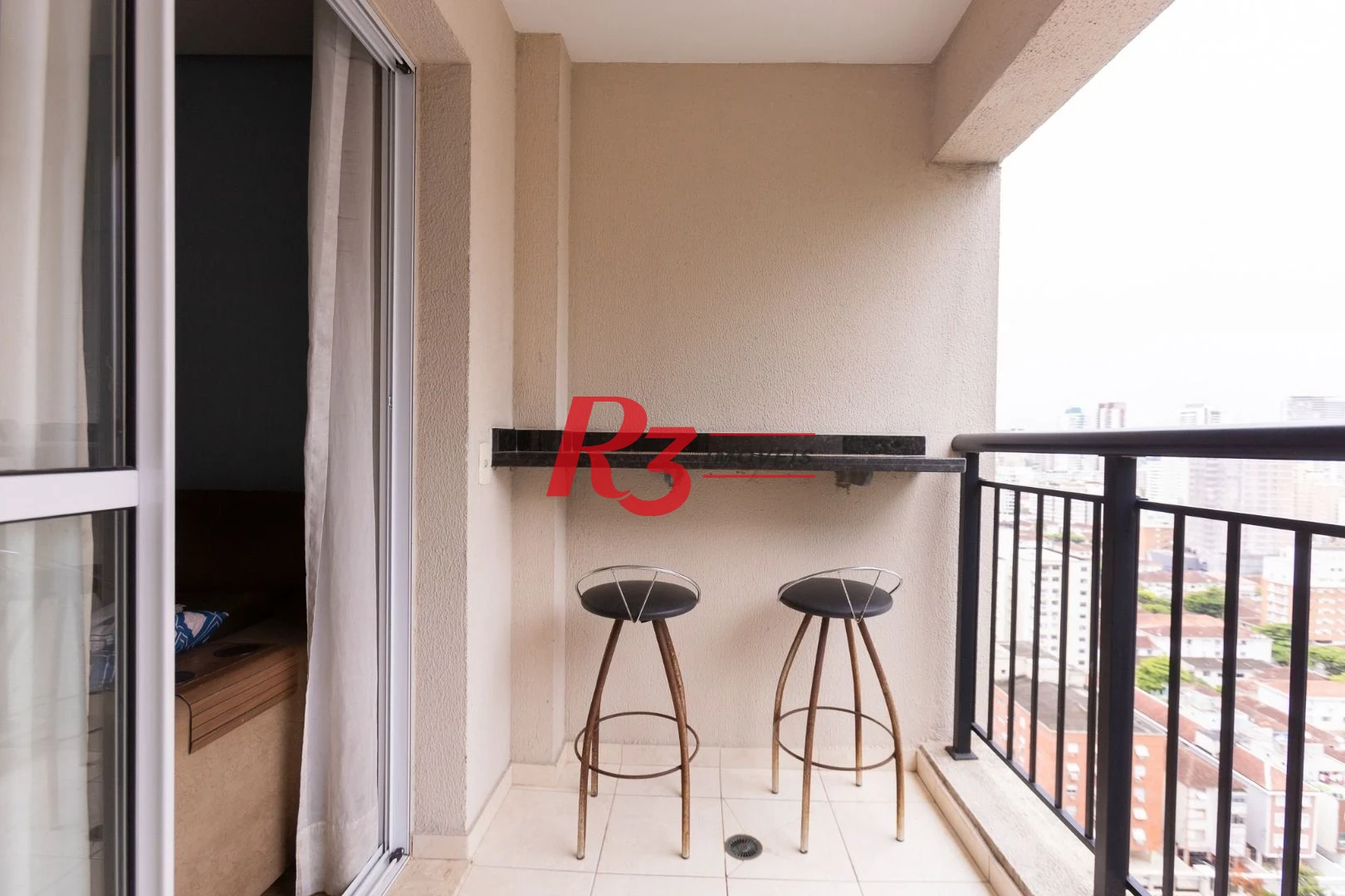 Apartamento com 2 dormitórios à venda, 62 m² por R$ 690.000,00 - Marapé - Santos/SP