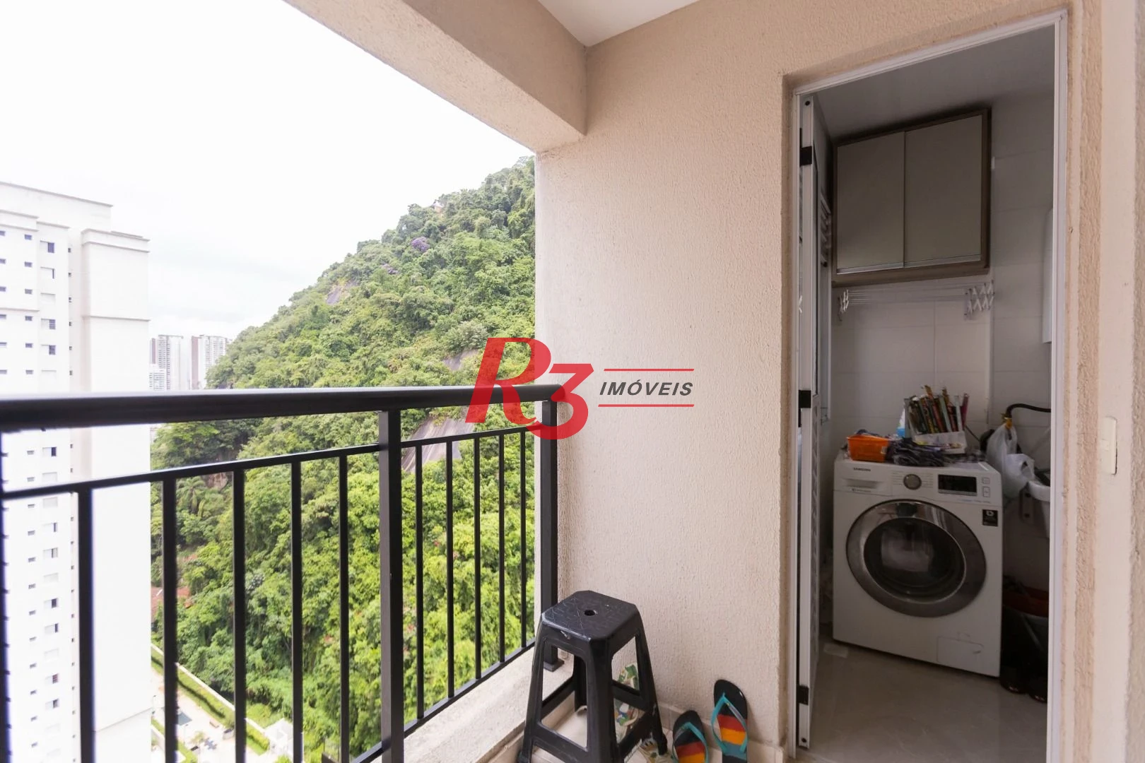 Apartamento com 2 dormitórios à venda, 62 m² por R$ 690.000,00 - Marapé - Santos/SP
